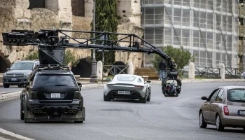 Автомобиль в кино и искусстве: как машины стали частью массовой культуры